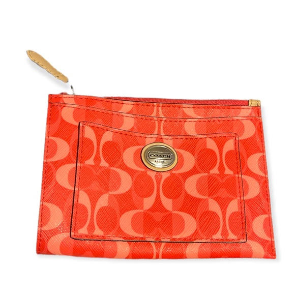 Coach Handbags - Coach logo Wallet Keychain